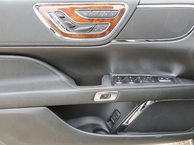 2019 Lincoln Continental Select