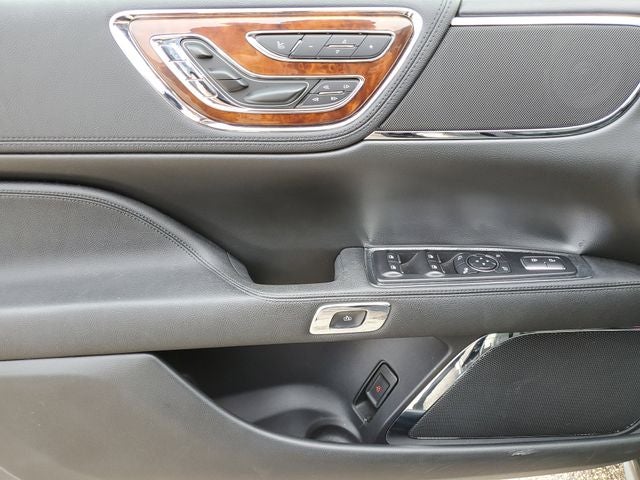 2019 Lincoln Continental Select