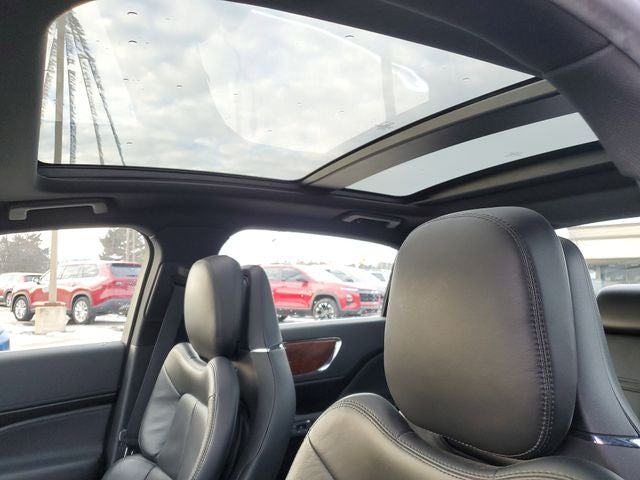 2019 Lincoln Continental Select