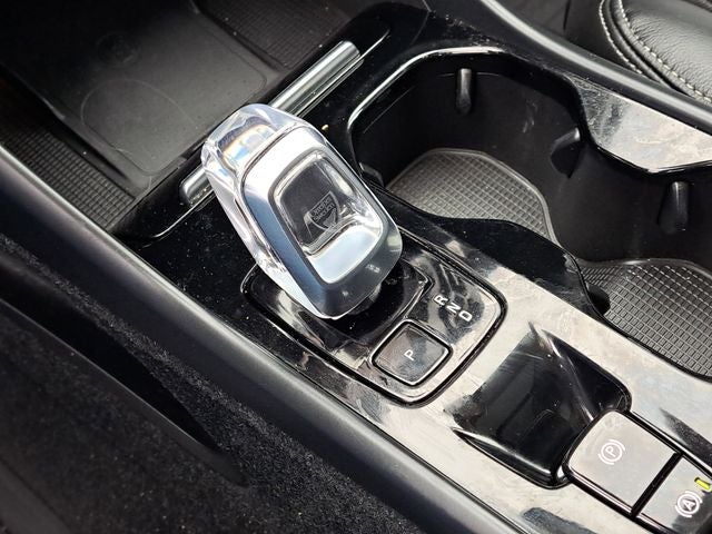 2023 Volvo XC40 Ultimate