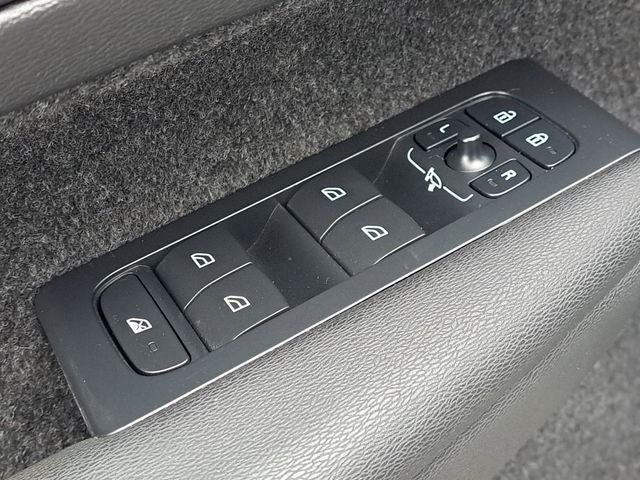 2023 Volvo XC40 Ultimate